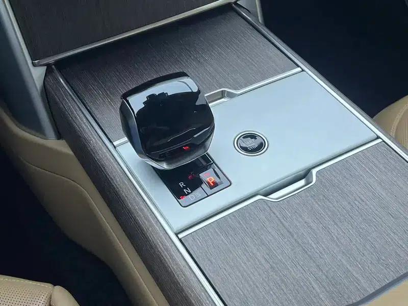 Range Rover 2025 3.0 L6 400PS Grand Long Wheelbase — миниатюра 13