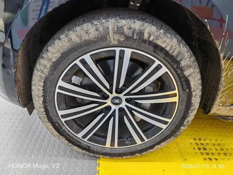 Range Rover 2024 3.0 L6 400PS Grand Long Wheelbase 7-Seater — миниатюра 3