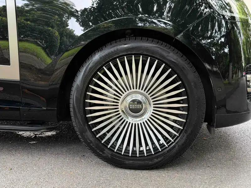 Range Rover 2023 3.0 L6 400PS Grand Long Wheelbase — миниатюра 11
