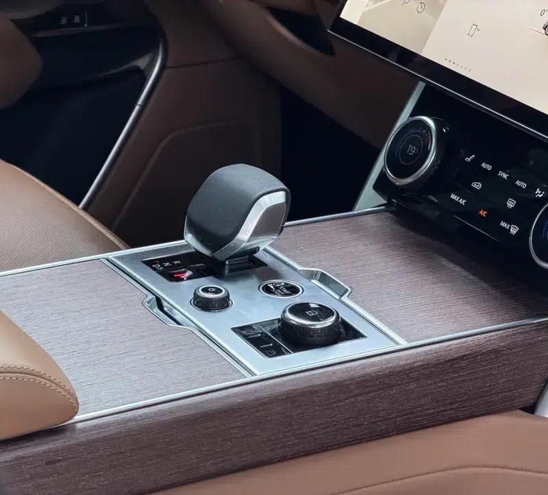 Range Rover 2023 3.0 L6 400PS Grand Long Wheelbase — миниатюра 16