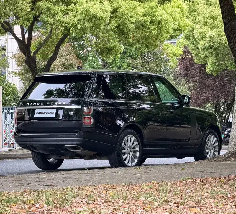 Range Rover 2021 3.0 L6 Legendary Edition — миниатюра 6