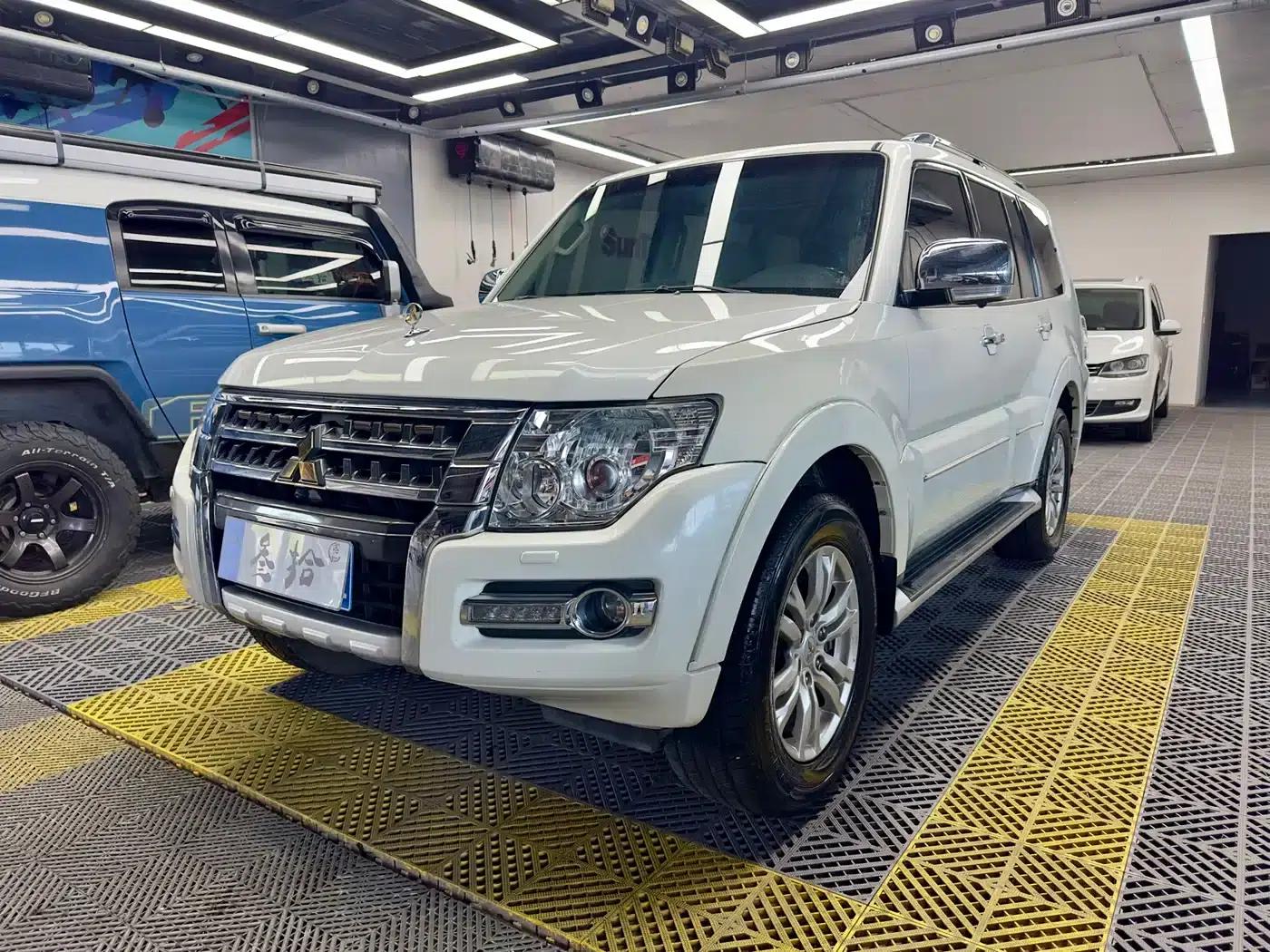 2019 Pajero V97 (Imported) 3.8L Middle East Version — миниатюра 1