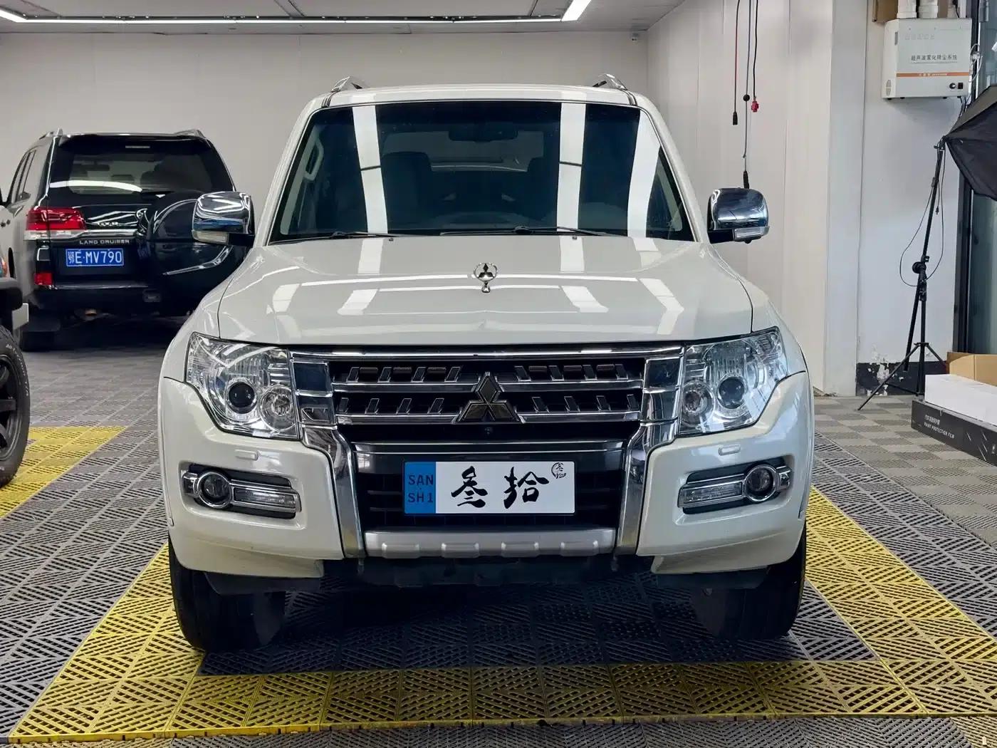 2019 Pajero V97 (Imported) 3.8L Middle East Version — миниатюра 2
