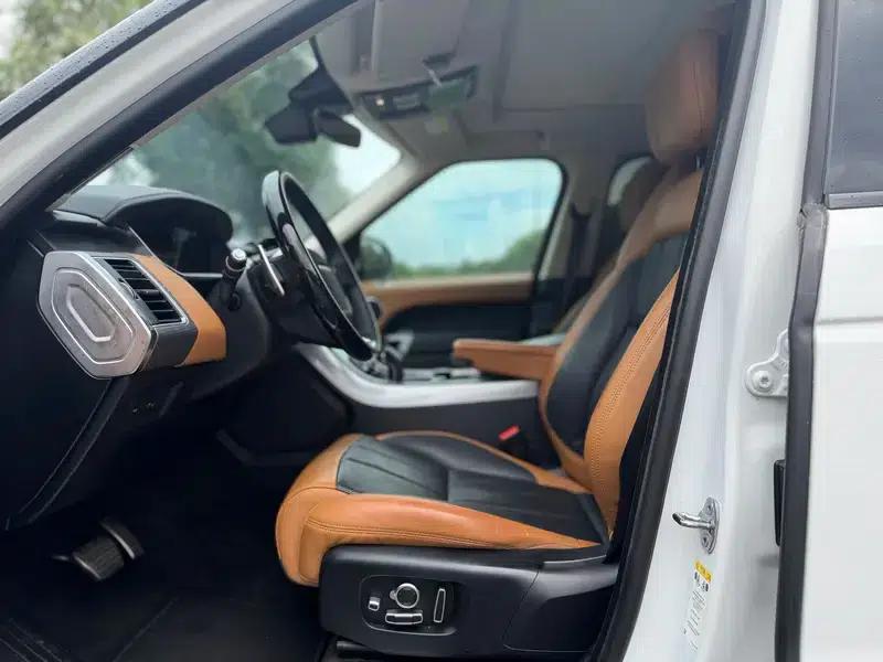 Range Rover Sport 2020 3.0 L6 SE — миниатюра 8