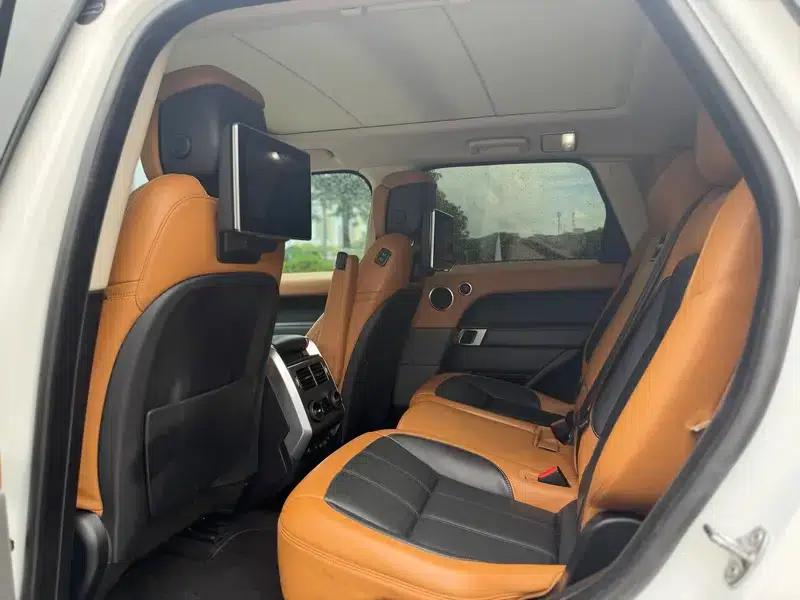 Range Rover Sport 2020 3.0 L6 SE — миниатюра 9