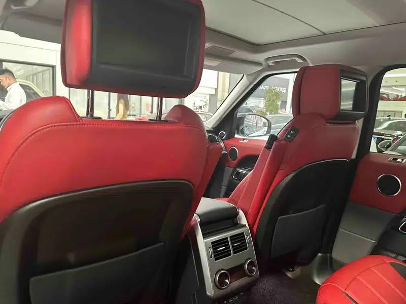 Range Rover Sport 2021 3.0 L6 Black Edition — миниатюра 11