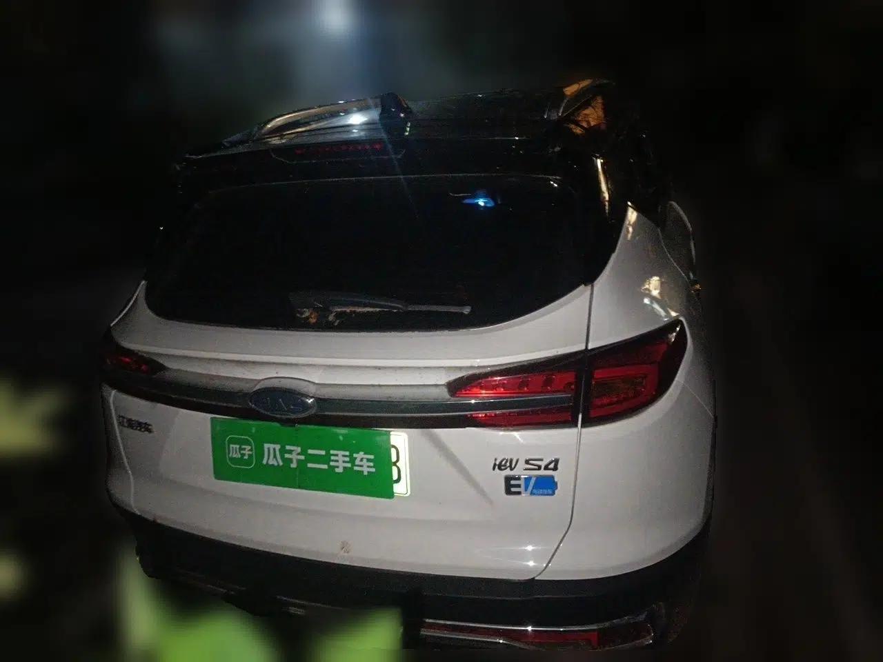 JAC Group iEVS4 2019 Luxury Smart Enjoyment Model — миниатюра 5