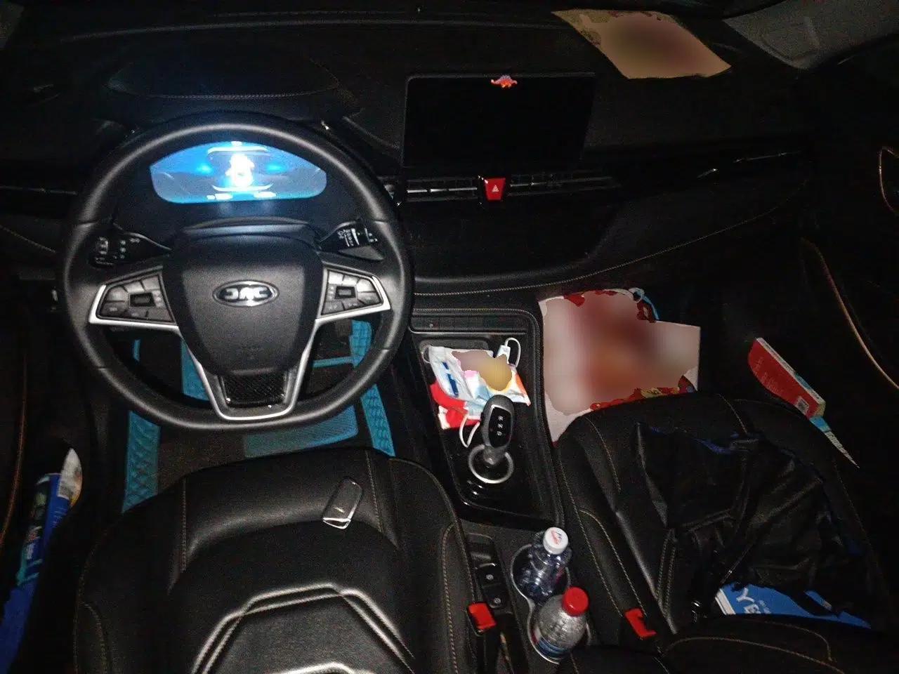 JAC Group iEVS4 2019 Luxury Smart Enjoyment Model — миниатюра 9