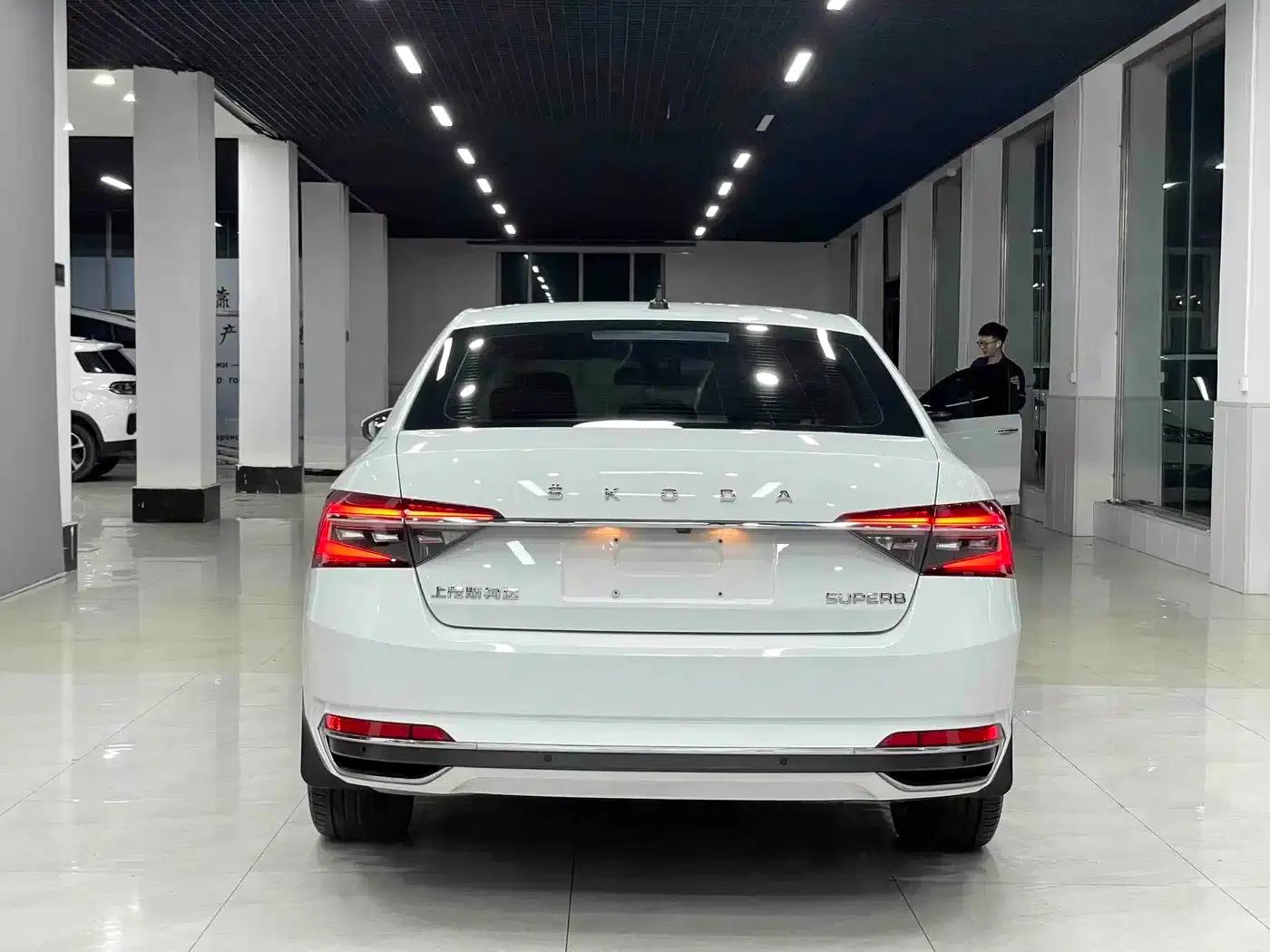 Superb 2022 TSI280 DSG Premium Edition — миниатюра 5