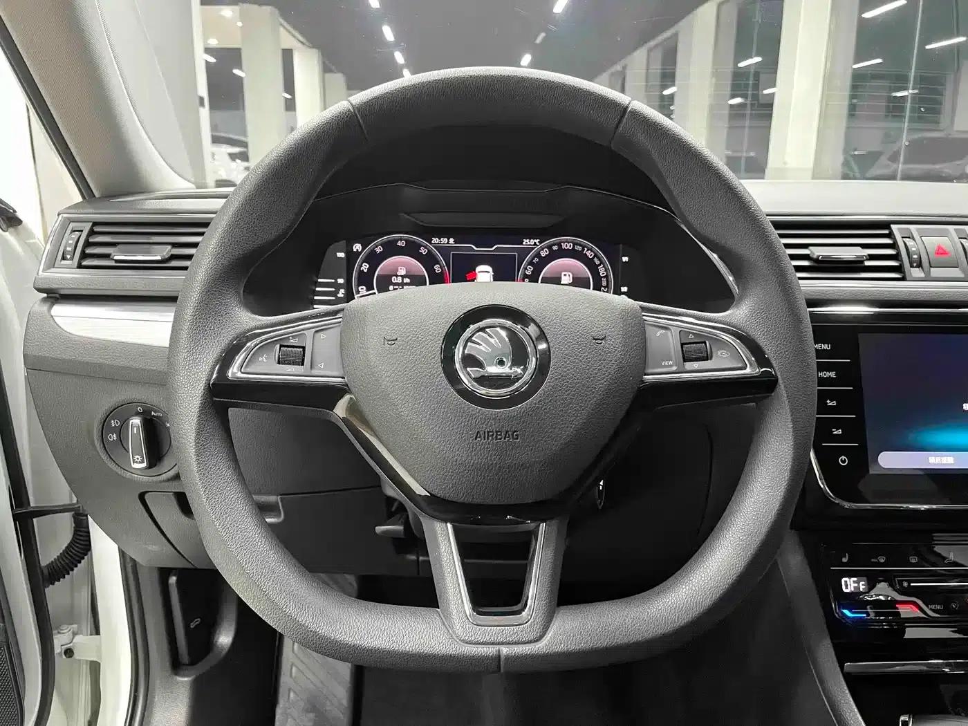 Superb 2022 TSI280 DSG Premium Edition — миниатюра 8