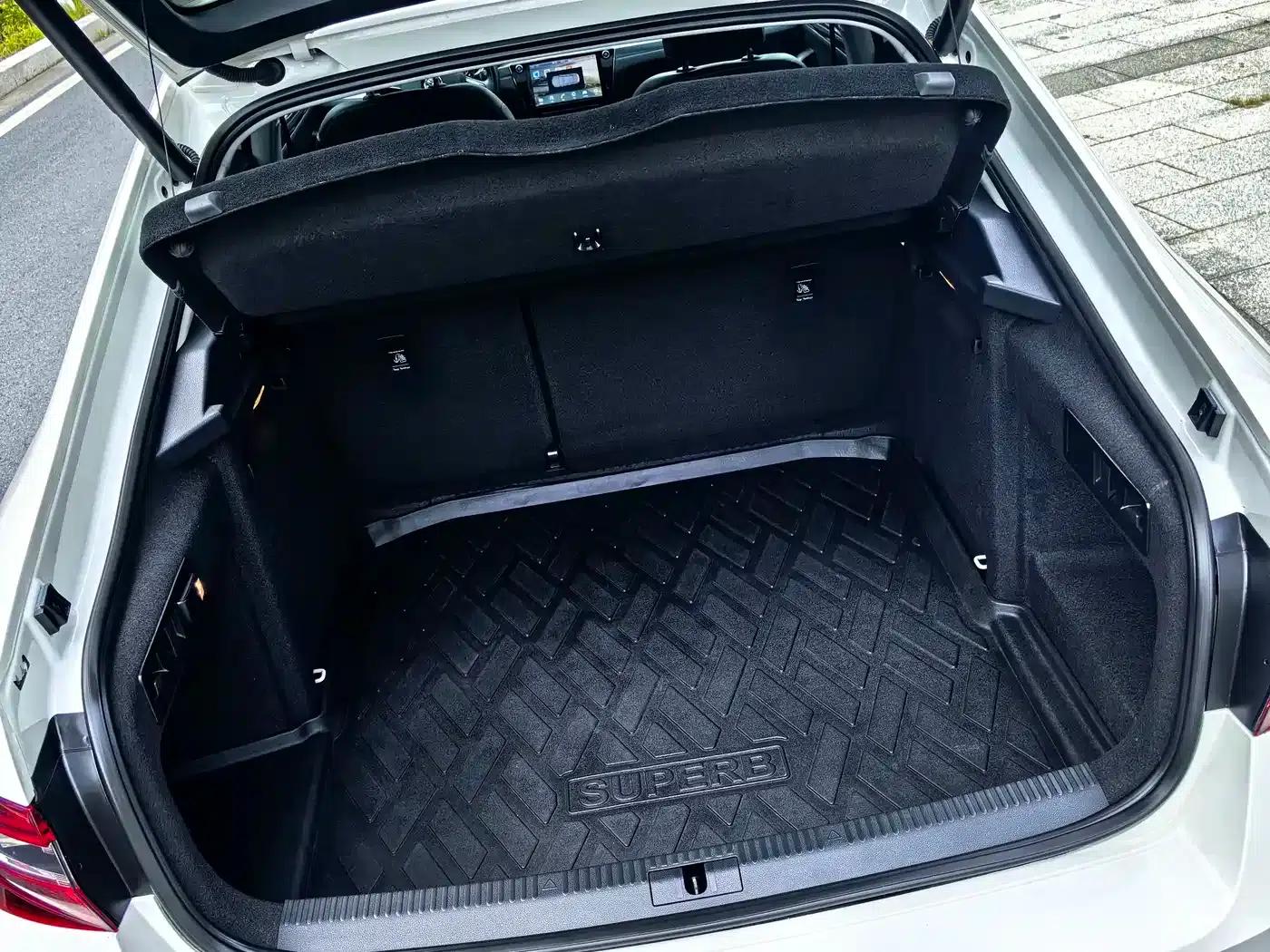 Superb 2018 TSI330 DSG Luxury Edition (National V Emission Standard) — миниатюра 21