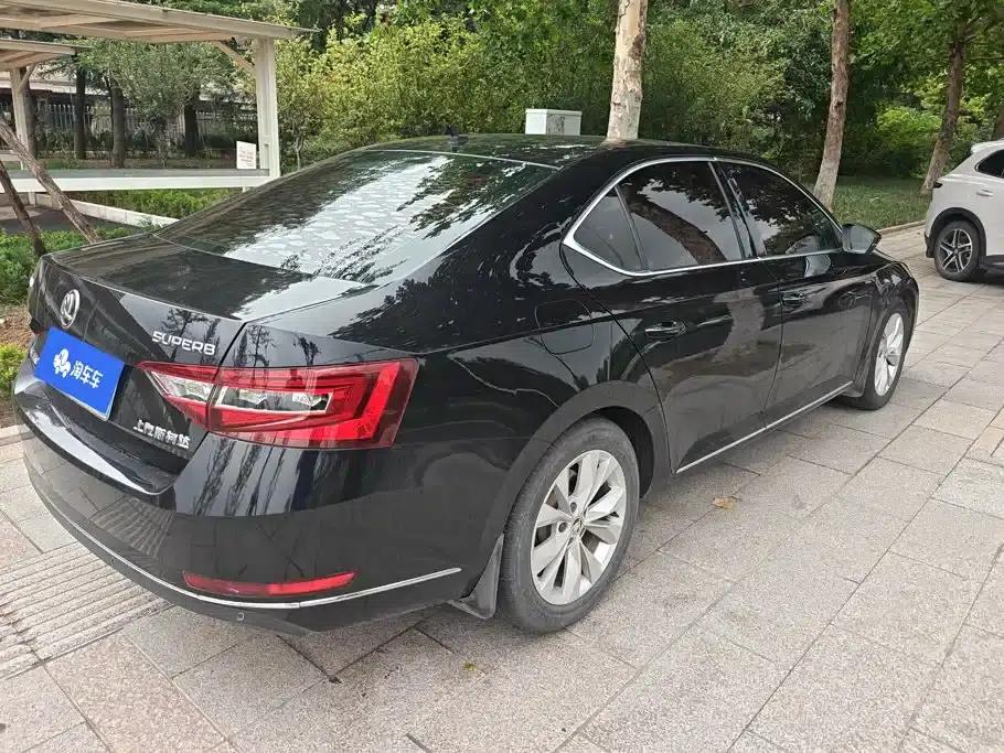 Superb 2018 TSI330 DSG Comfort Edition (National V Emission Standard) — миниатюра 2