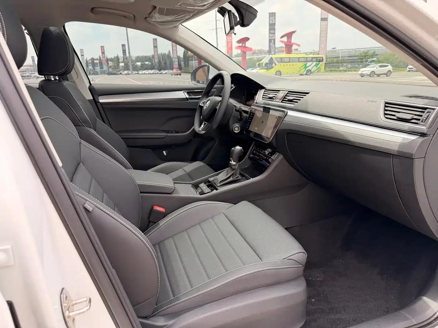 Superb 2024 TSI280 DSG Premium Edition — миниатюра 13