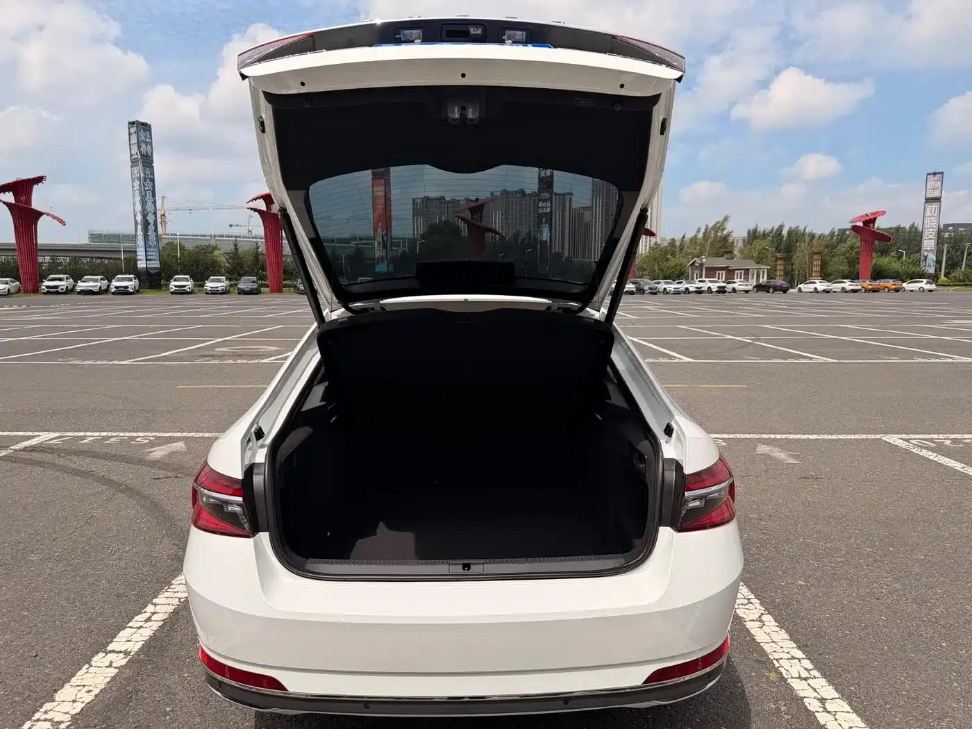 Superb 2024 TSI280 DSG Premium Edition — миниатюра 16