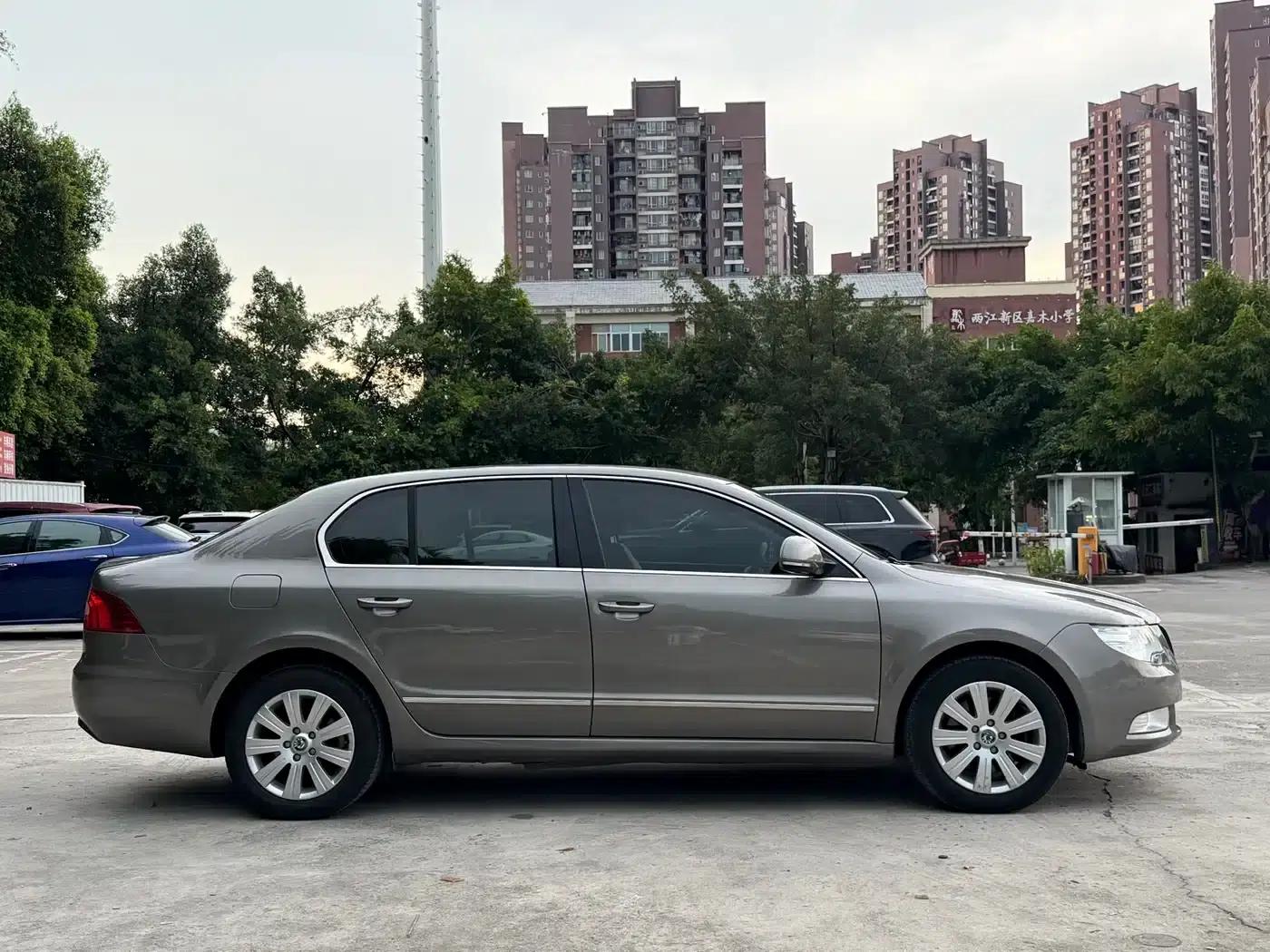 Superb 2009 1.8TSI Automatic Elegance Edition — миниатюра 8