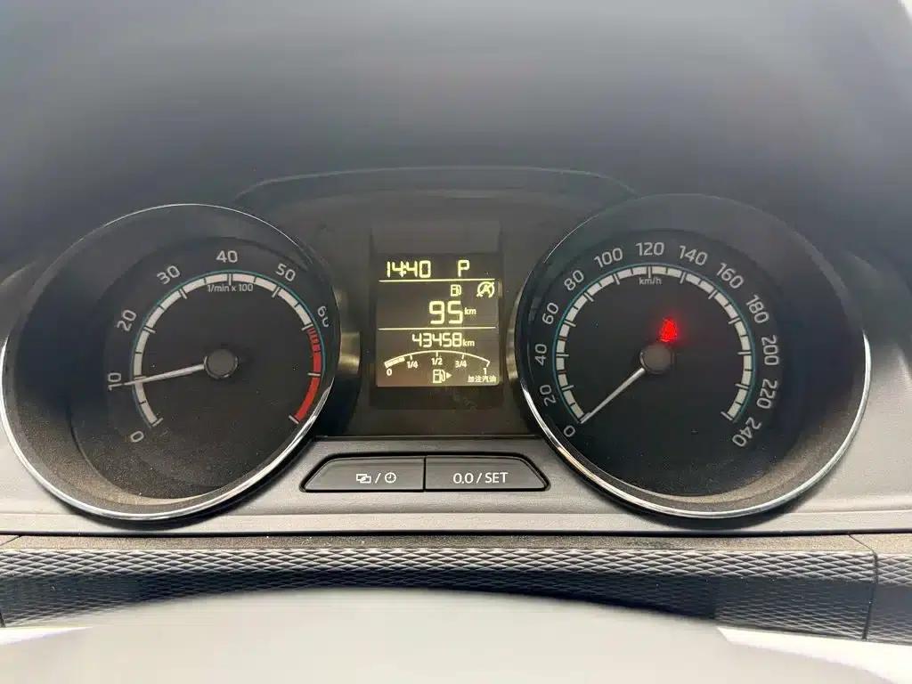 2021 Kamiq 1.5L Automatic Comfort Edition — миниатюра 8