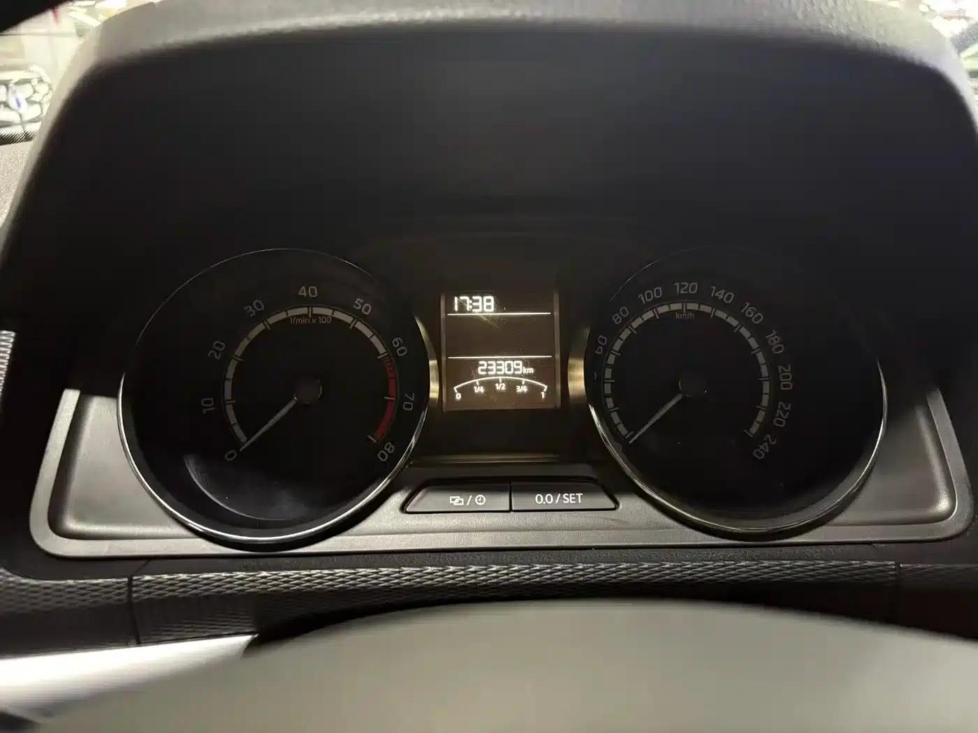 Kamiq 2022 1.5L Automatic Comfort Edition — миниатюра 6
