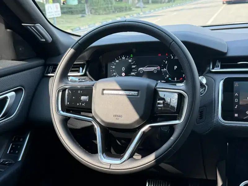 Range Rover Velar 2021 P250 Black Limited Edition — миниатюра 13