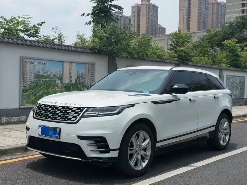 Range Rover Velar 2022 250PS Gold Edition — миниатюра 1