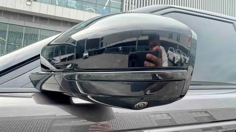 Range Rover Velar 2022 250PS Gold Edition — миниатюра 12