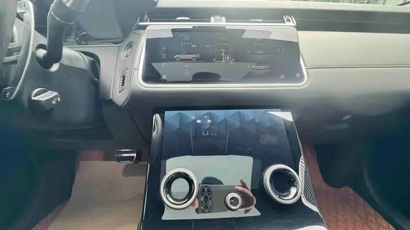 Range Rover Velar 2022 250PS Gold Edition — миниатюра 14