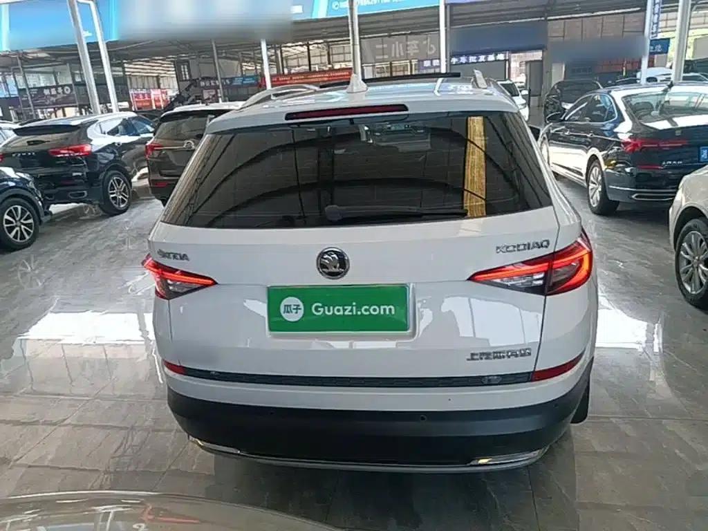 2018 Kodiaq Facelift TSI330 7-Seat 2WD Luxury Technology Edition — миниатюра 6