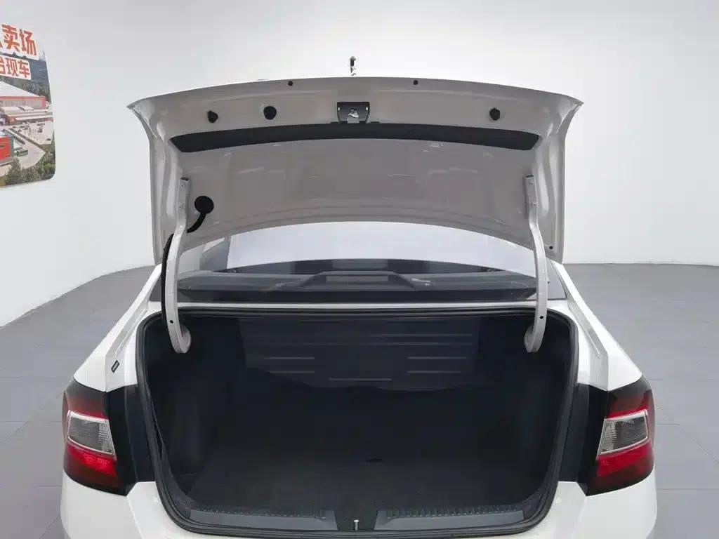 Rapid 2019 Facelift 1.5L Manual Entry-Level Version (China VI Emission Standard) — миниатюра 16