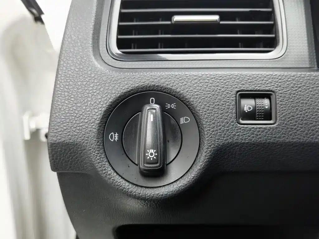 Rapid 2019 Facelift 1.5L Manual Entry-Level Version (China VI Emission Standard) — миниатюра 21
