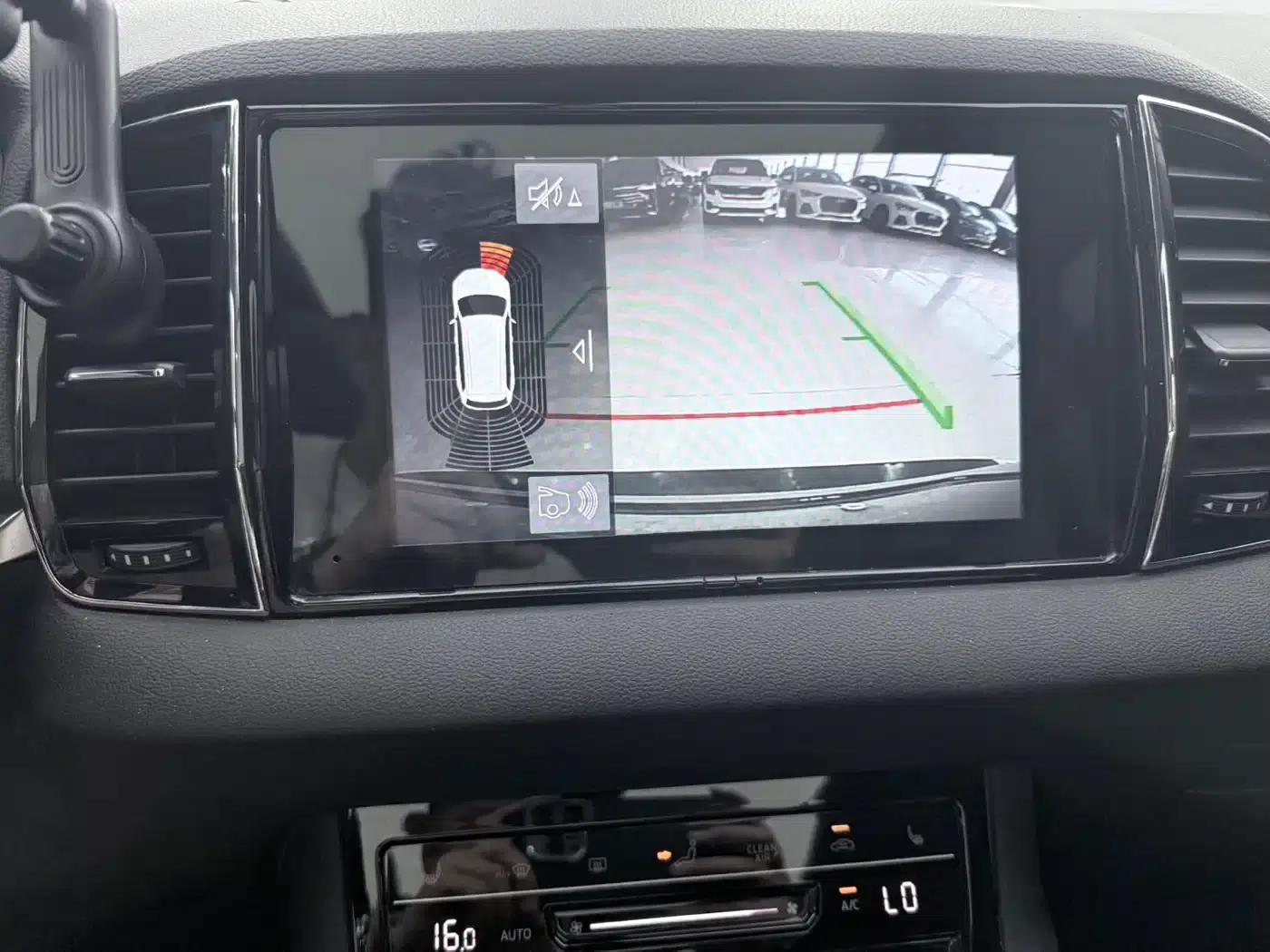 Karoq 2022 TSI280 Premium Edition — миниатюра 9