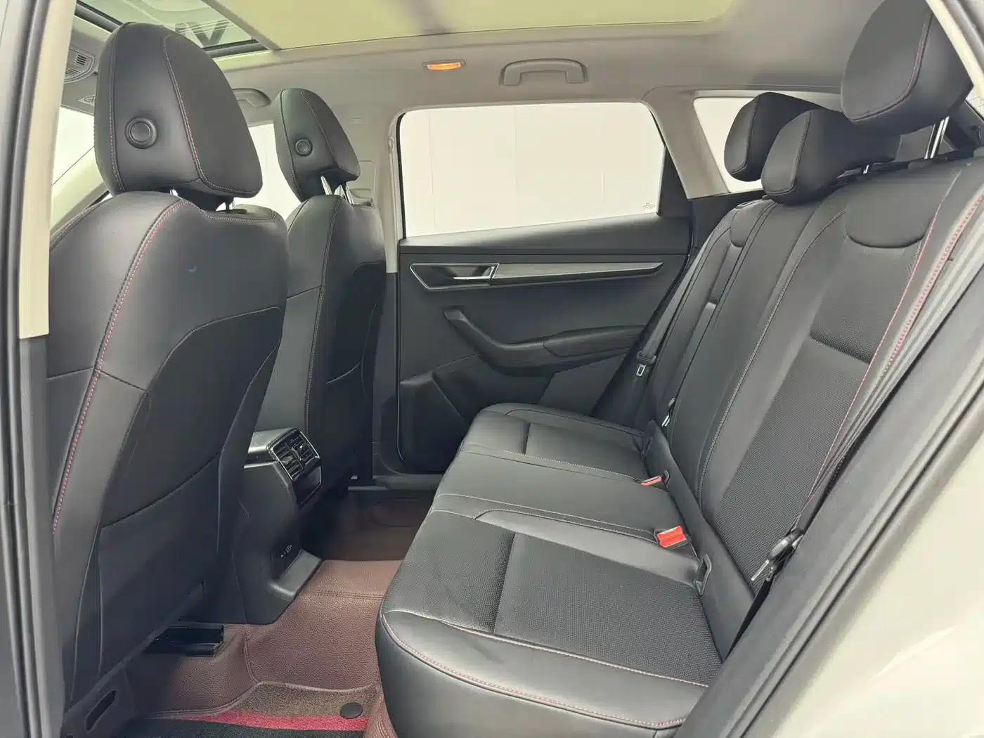 Karoq 2023 TSI280 Premium Edition — миниатюра 8