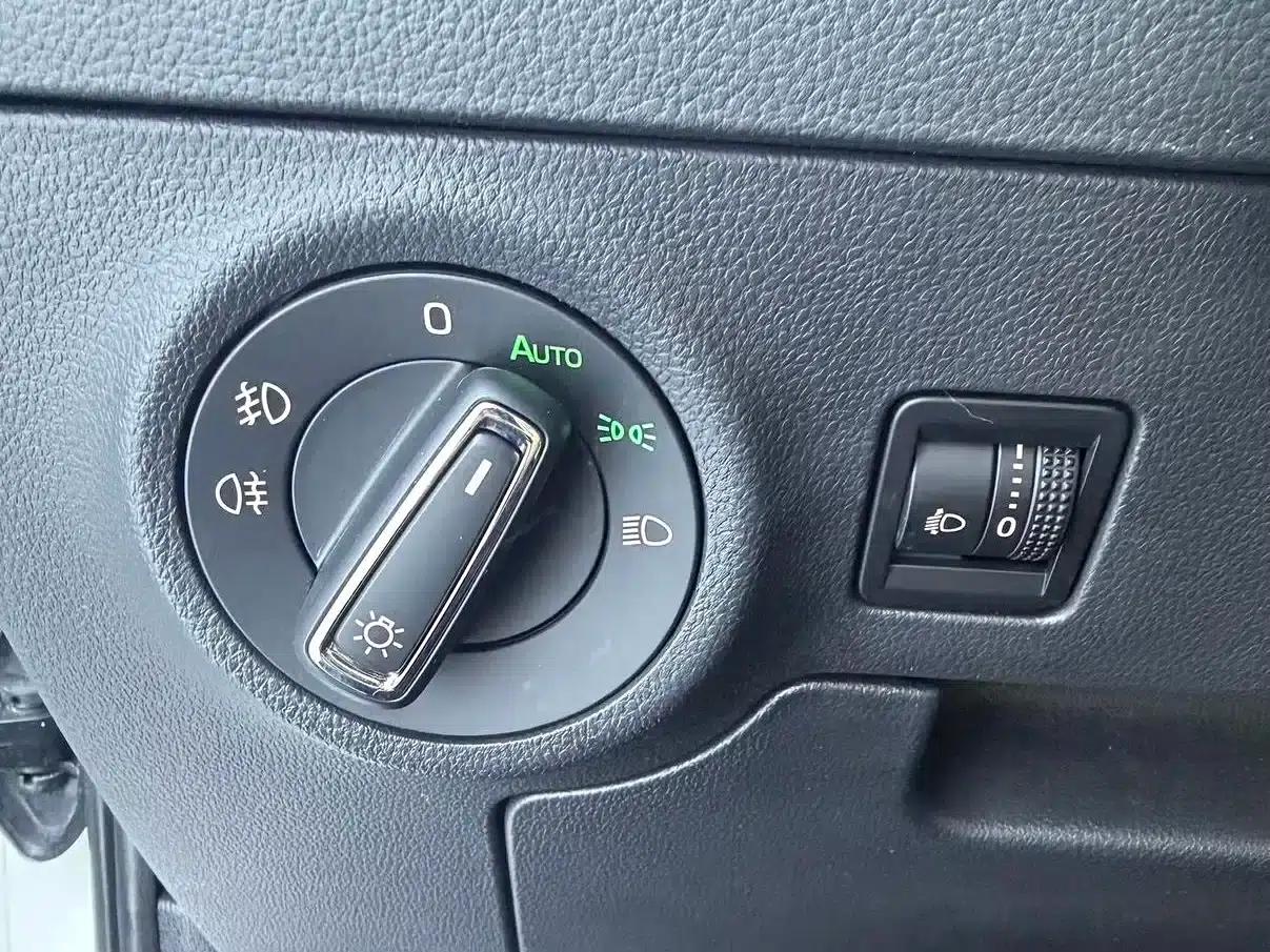 Karoq 2021 TSI280 Luxury Edition — миниатюра 9
