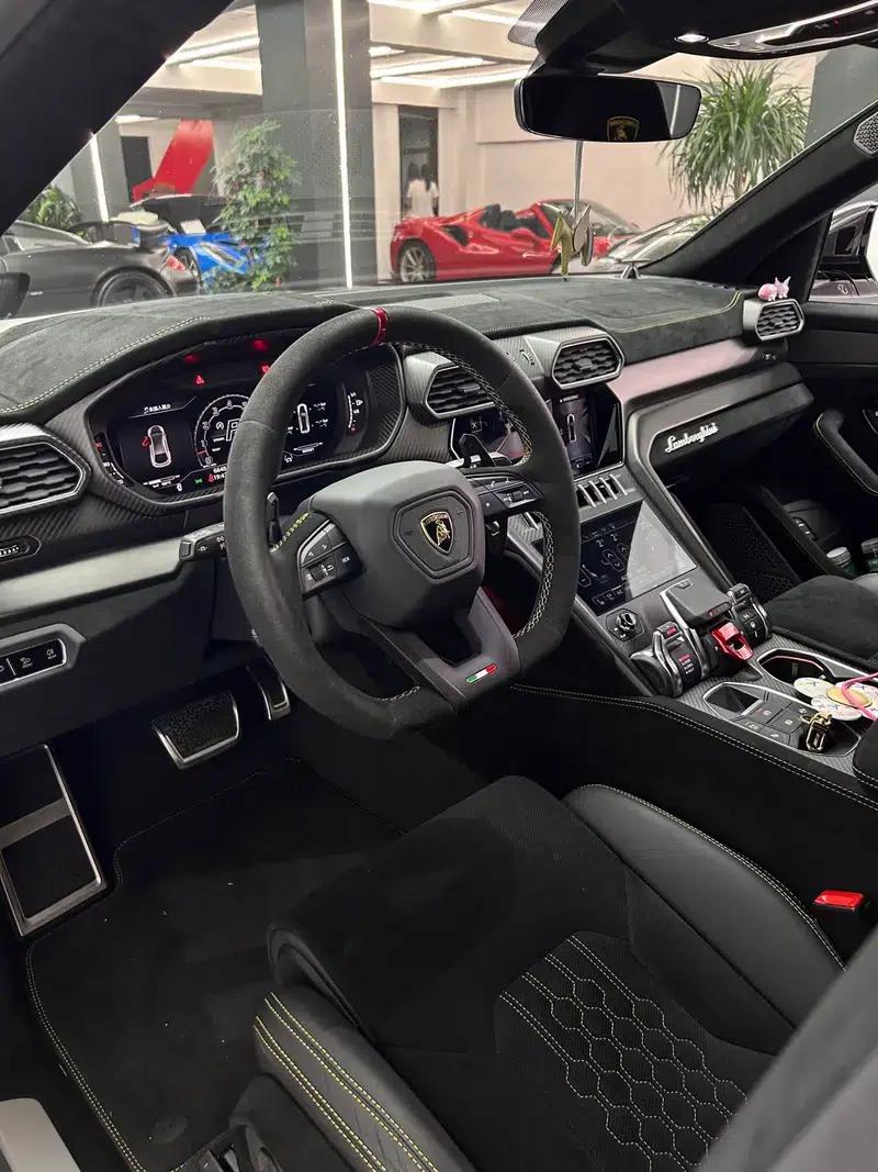 Urus 2022 4.0T V8 Performante — миниатюра 14