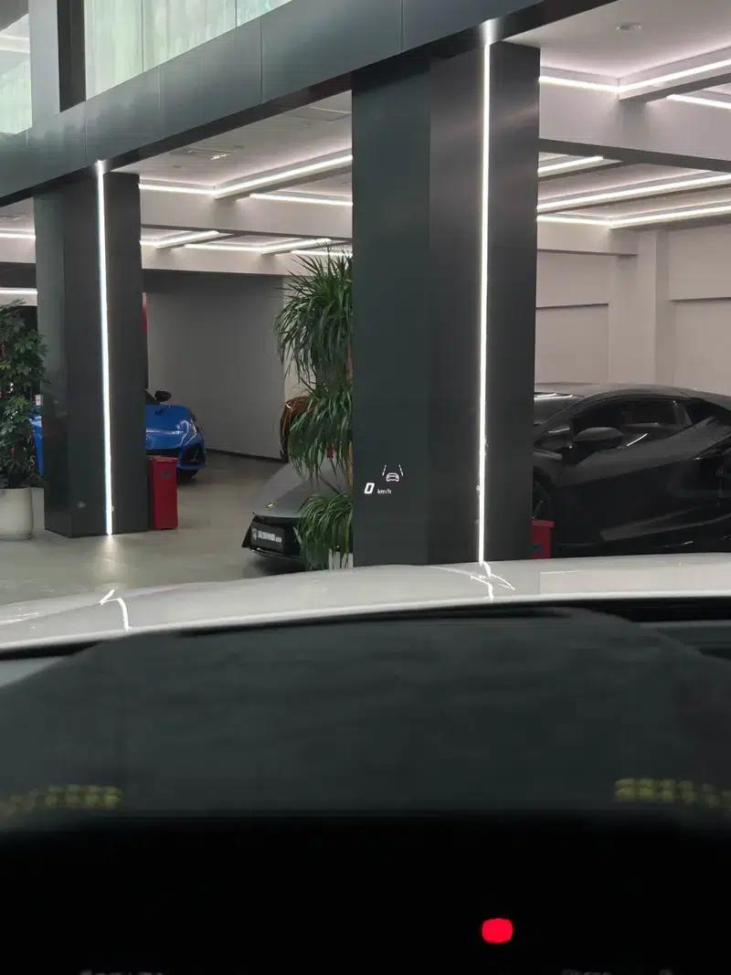 Urus 2022 4.0T V8 Performante — миниатюра 17