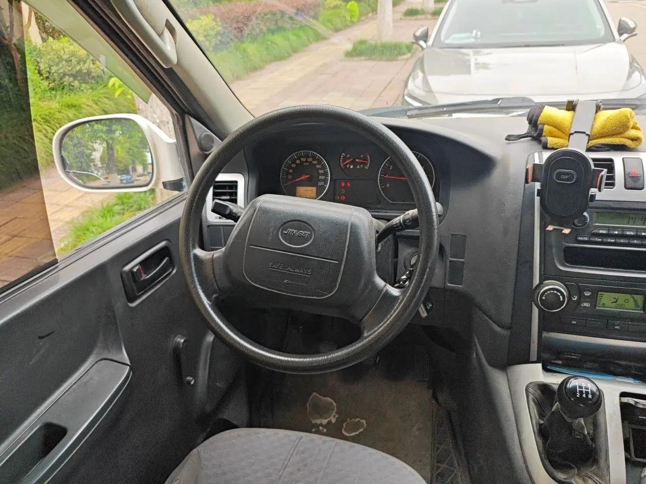 Jinbei Express 2020 2.0L China VI Standard Economy 6-Seater G6P-5 1TZS — миниатюра 10
