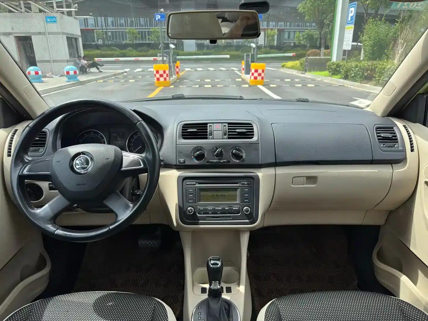 Fabia 2014 1.6L Scout — миниатюра 12