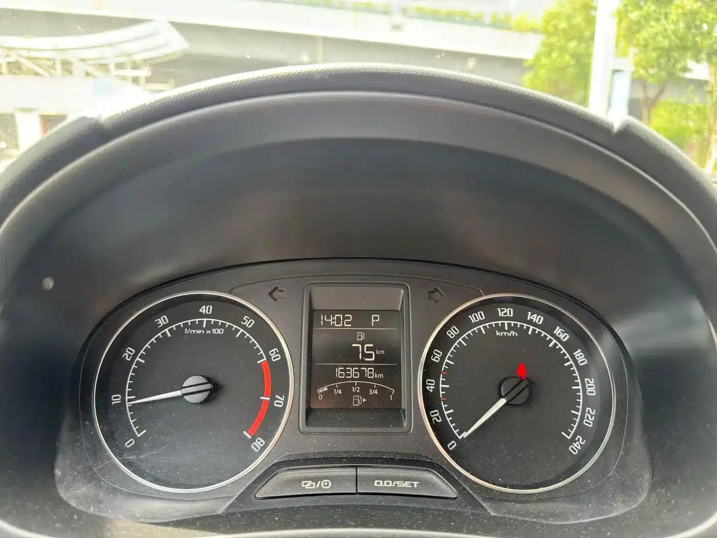 Fabia 2014 1.6L Scout — миниатюра 13