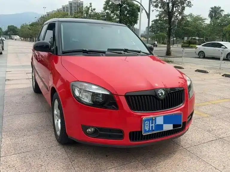Fabia 2011 1.6L Automatic Black Edition — миниатюра 3
