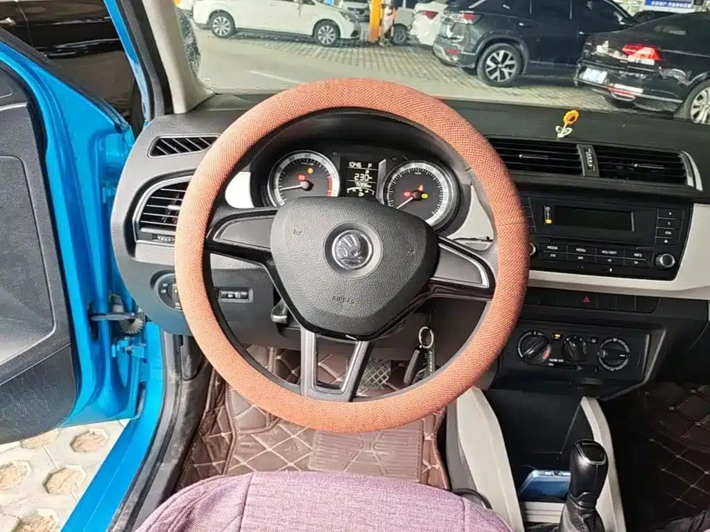 Fabia 2015 1.4L Automatic Forward Edition — миниатюра 11