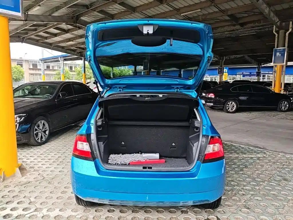 Fabia 2015 1.4L Automatic Forward Edition — миниатюра 19