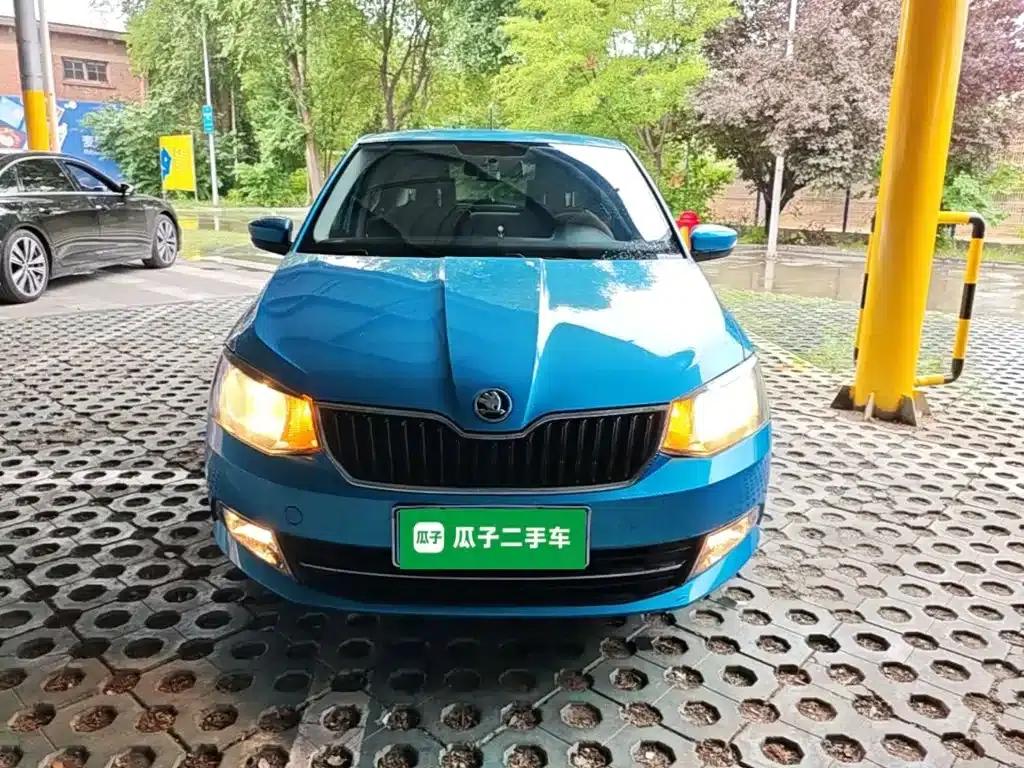 Fabia 2015 1.4L Automatic Forward Edition — миниатюра 3