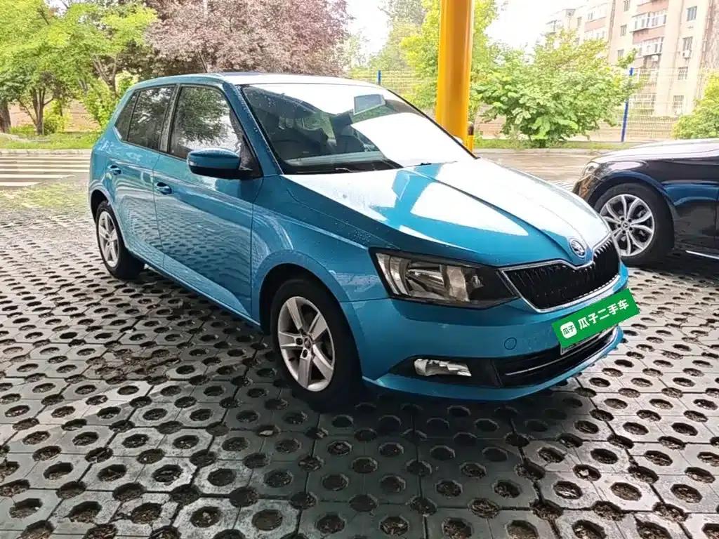 Fabia 2015 1.4L Automatic Forward Edition — миниатюра 4