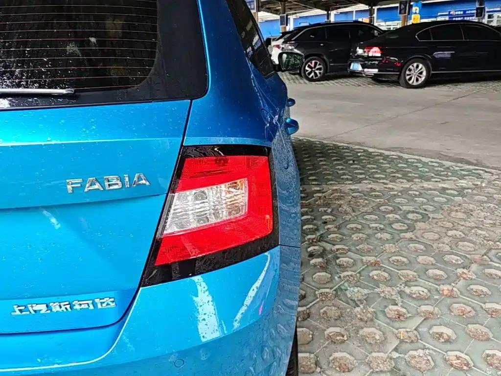 Fabia 2015 1.4L Automatic Forward Edition — миниатюра 8