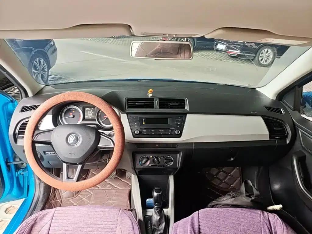 Fabia 2015 1.4L Automatic Forward Edition — миниатюра 10