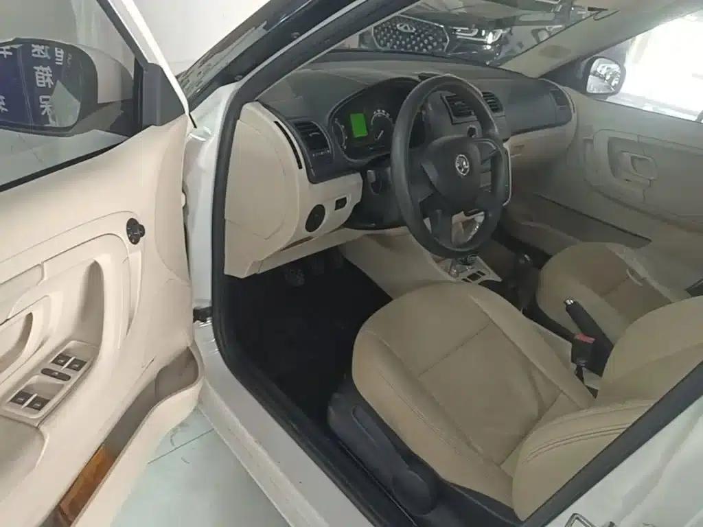 Fabia 2014 1.4L Manual Crystal Edition — миниатюра 16