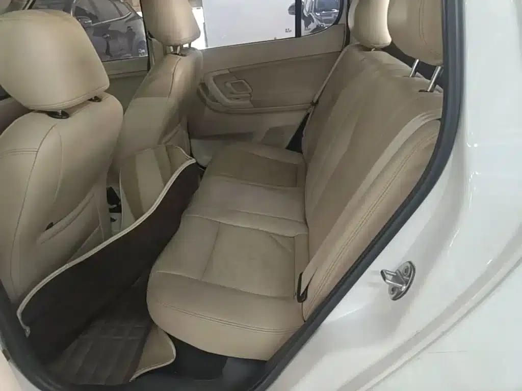 Fabia 2014 1.4L Manual Crystal Edition — миниатюра 17