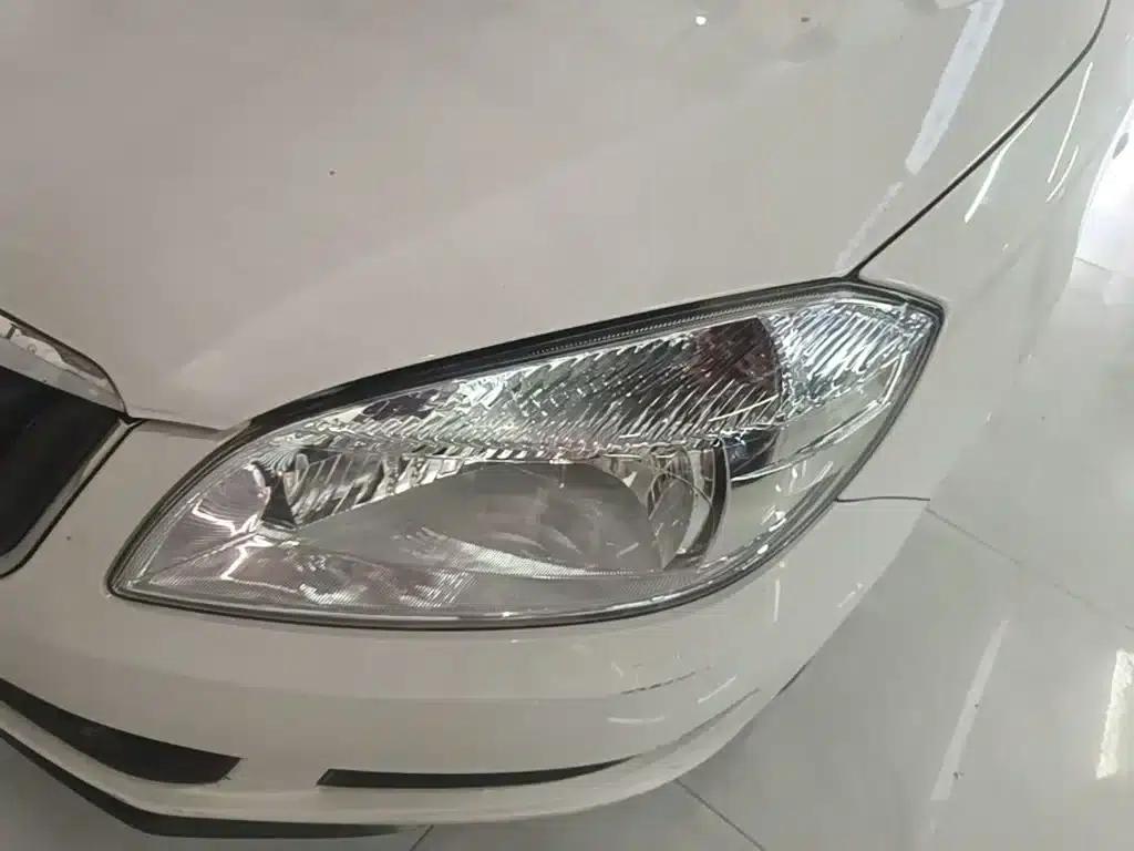 Fabia 2014 1.4L Manual Crystal Edition — миниатюра 24