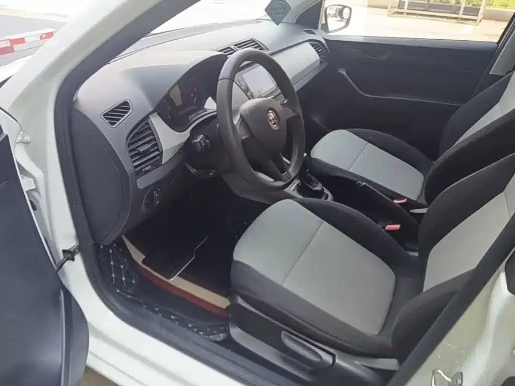 Fabia 2016 1.4L Automatic Enjoy Edition — миниатюра 16