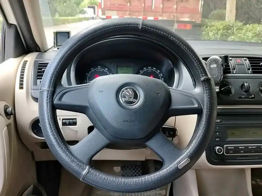 Fabia 2014 1.4L Automatic Crystal Edition — миниатюра 11
