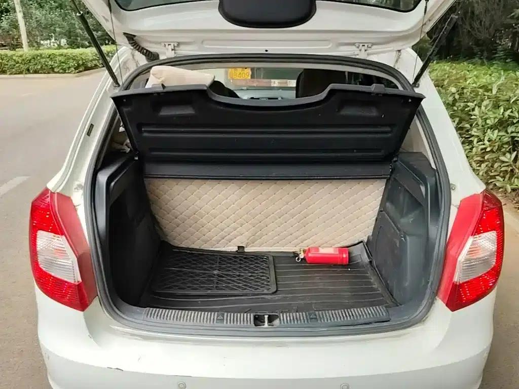 Fabia 2014 1.4L Automatic Crystal Edition — миниатюра 19