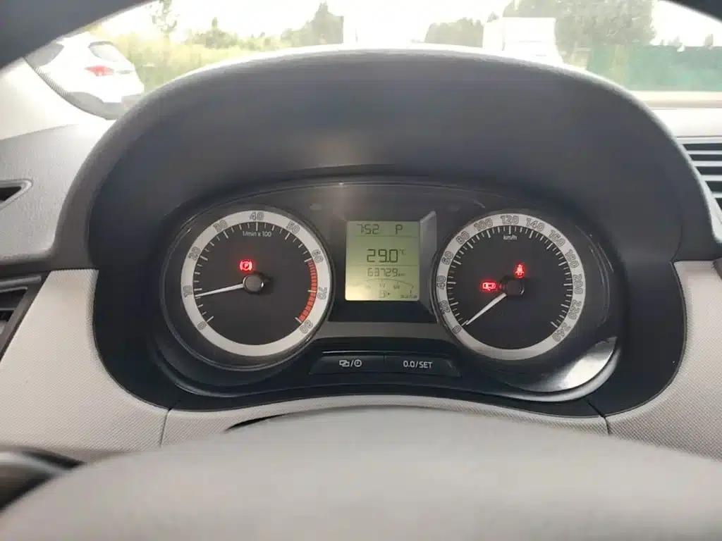 Fabia 2017 1.4L Automatic Enjoy Edition — миниатюра 12